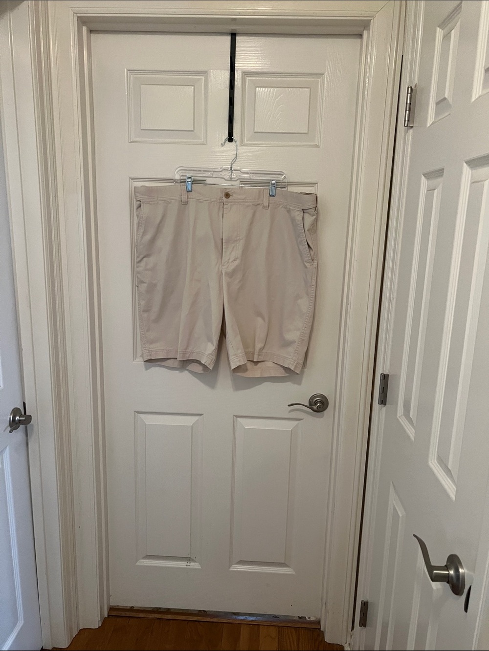 Izod Men's Light Khaki Flat-Front Shorts